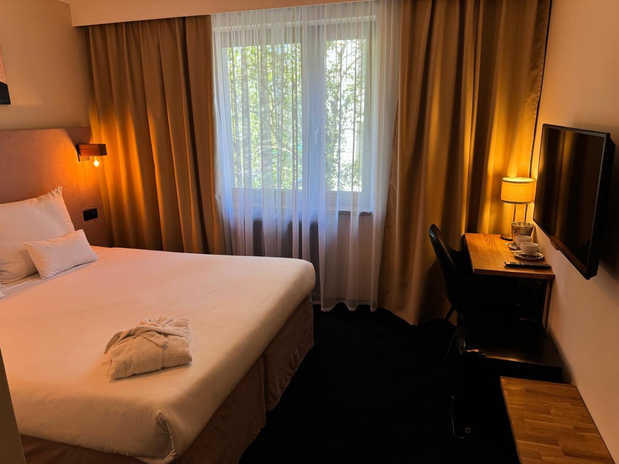 Amber Blue Wellness & Spa (Adults Only) คาร์เวีย ภายนอก รูปภาพ